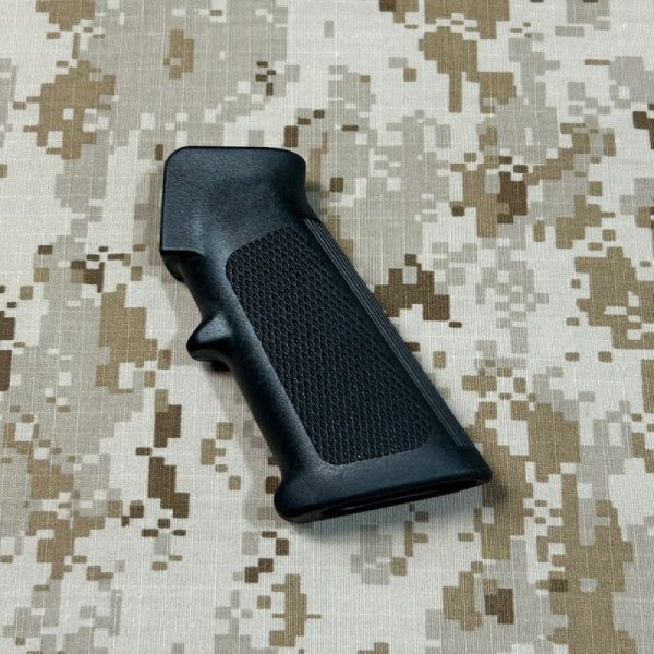 画像1: 米軍放出品 官給品 COLT A2ピストルグリップ　(1)