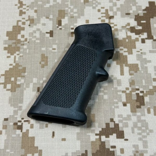 画像2: 米軍放出品 官給品 COLT A2ピストルグリップ　(2)