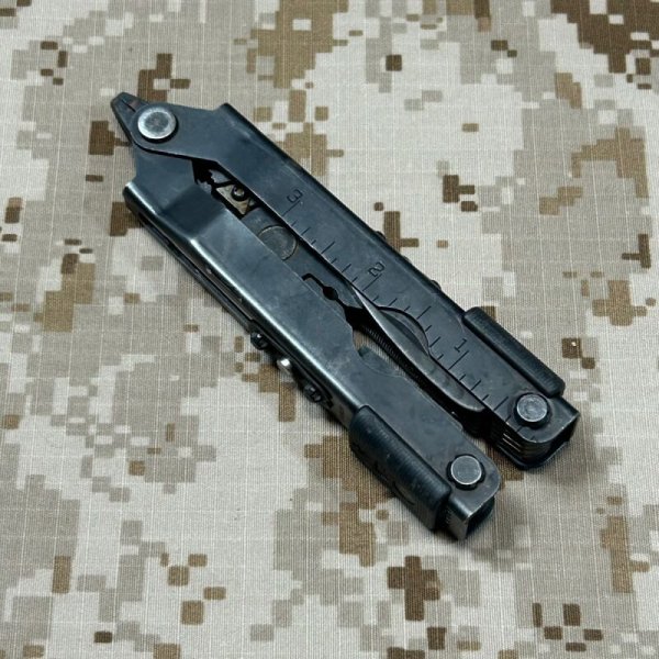 画像2: 実物 米軍放出品 GERBER ガーバーマルチプライヤー 黒