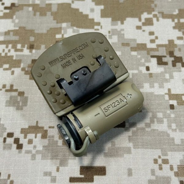 画像2: 旧型モデル  実物 surefire HL1-A-TN ヘルメットライト 青×白 LED + IFF 　USED (2)